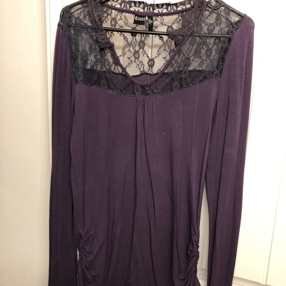 Cruel girl brand long sleeved top